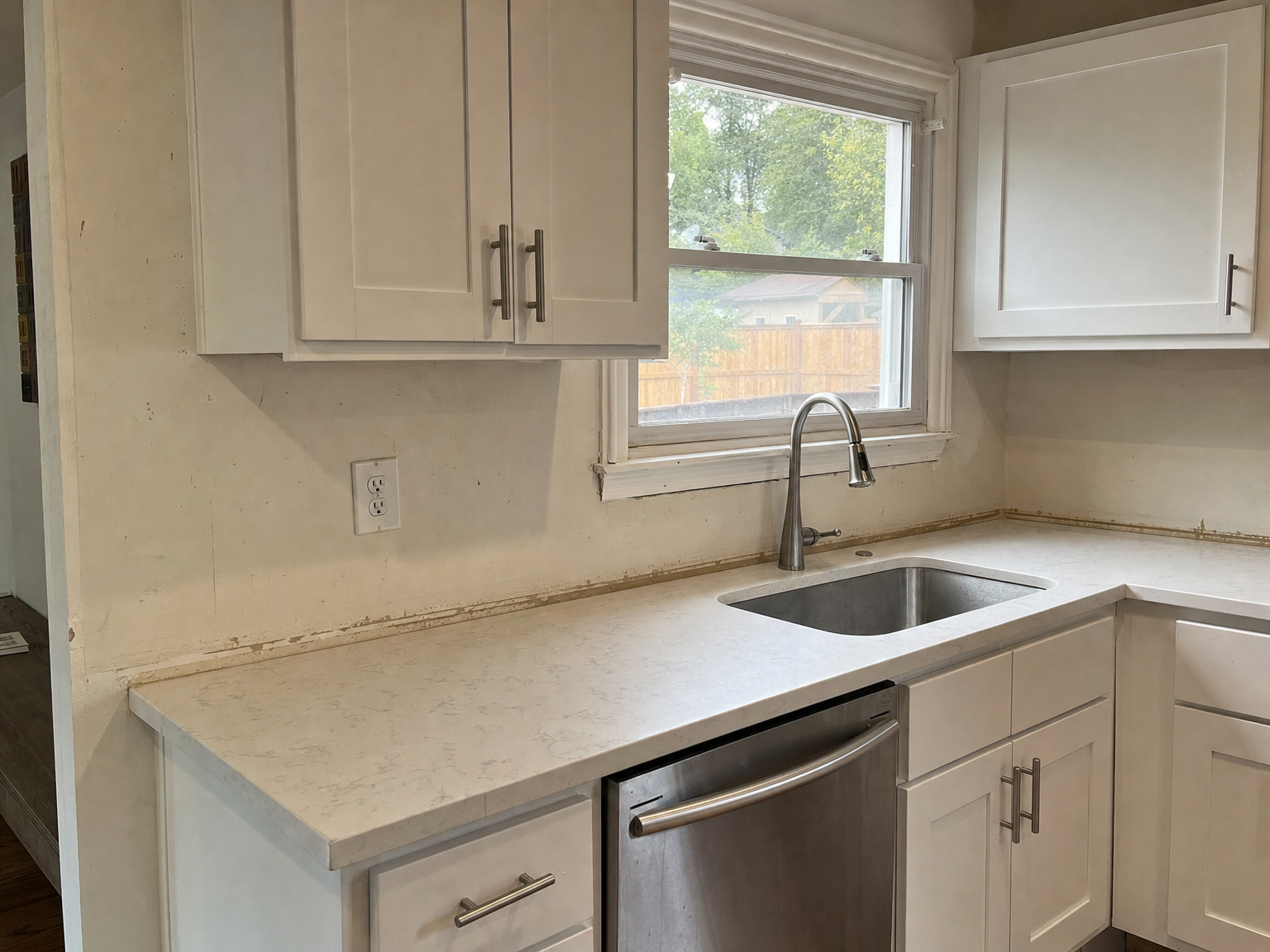 Kitchen before new backsplash installation