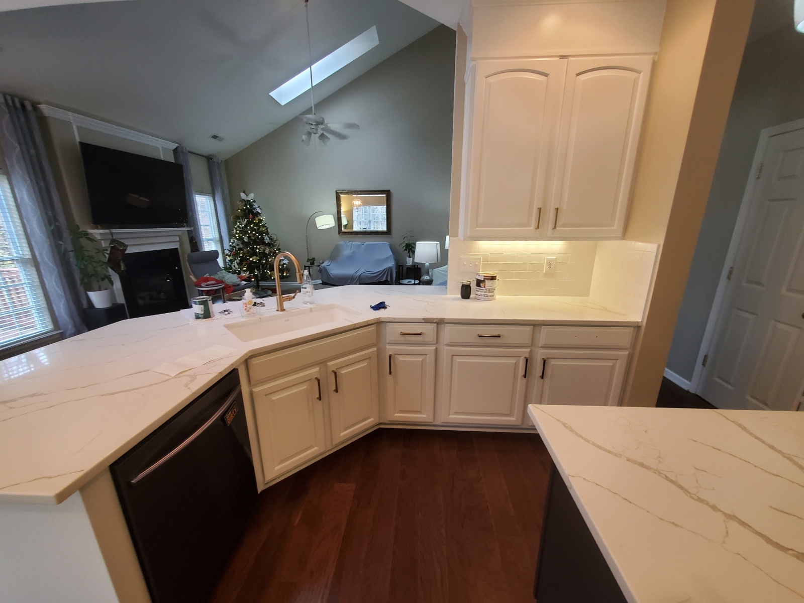 Charlotte kitchen — peninsula leveled with new quartz countertops